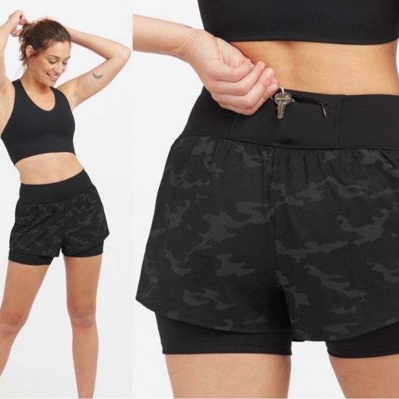 SPANX get moving shorts - Picture 1 of 3